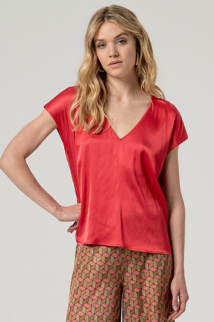 Surkana Blusa Cuello Pico Rojo