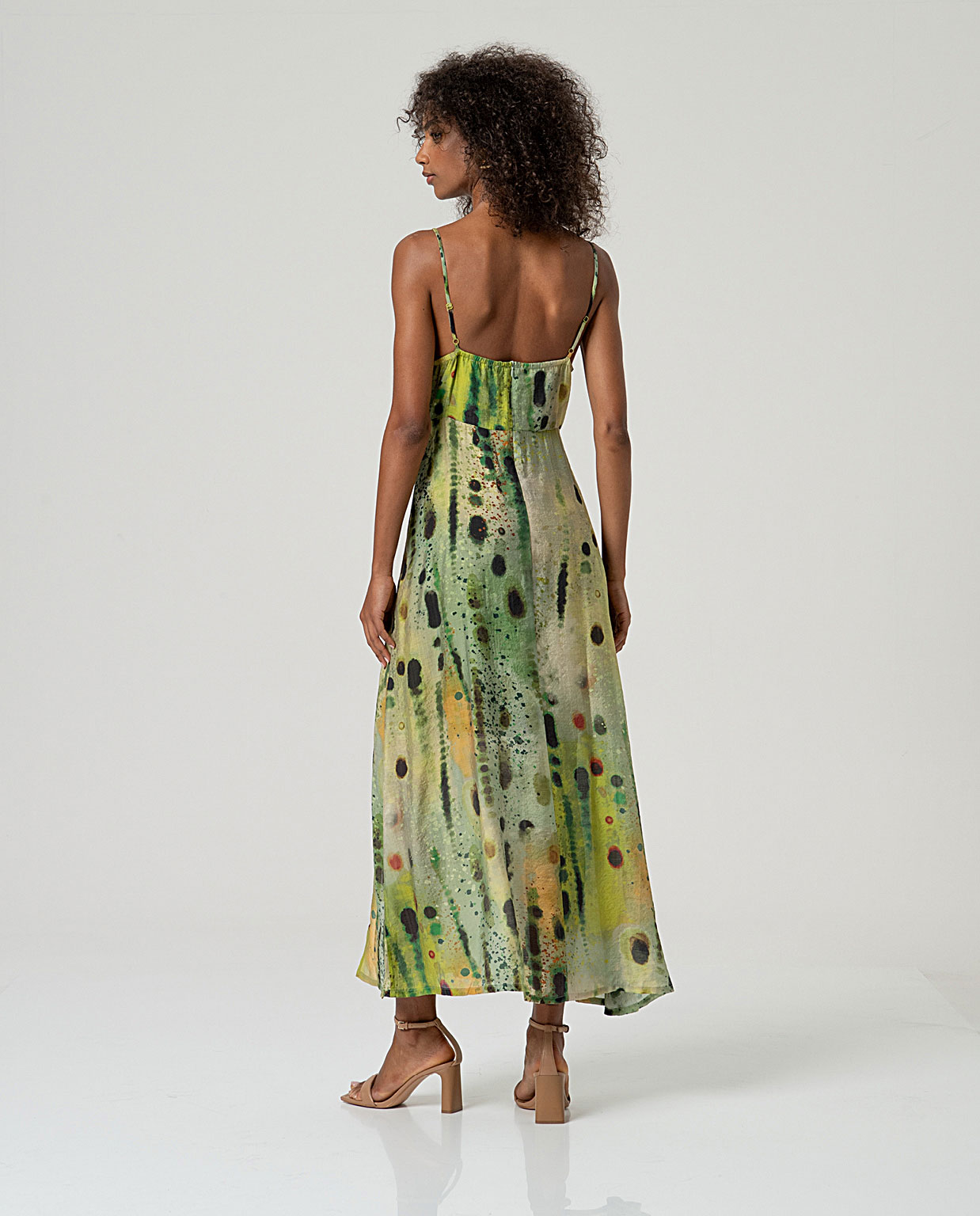 Surkana Vestido Largo Escote De Pico Verde - Imagen 3
