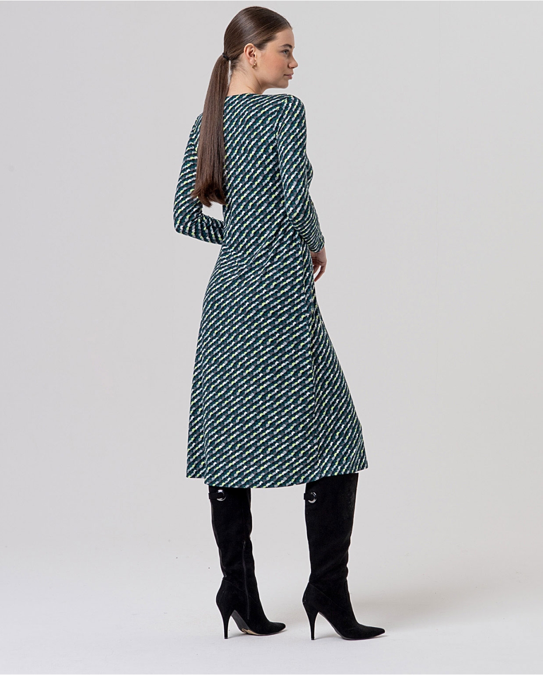 Surkana Vestido Midi Escote Pico Verde Botella - Imagen 2